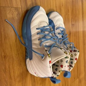 Kids Air Jordan Retro 12 emoji size 3Y